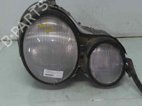 Right headlight MERCEDES-BENZ E-CLASS (W210) E 230 (210.037) (150 hp) 2108200461 | 2108200461 |