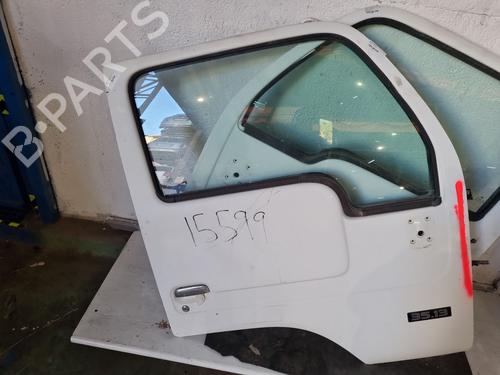 Used Right front door NISSAN CABSTAR E (TL_, VL_) 28.10, 32.10 (105 hp) 26573321