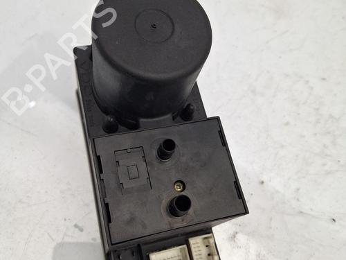 Used Electronic module Electronic module AUDI A3 (8P1) 1.6 TDI (105 hp) 33656862 33656862