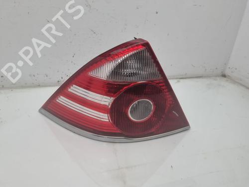 Venstre Baklys FORD MONDEO III (B5Y) [2000-2007]  22322676