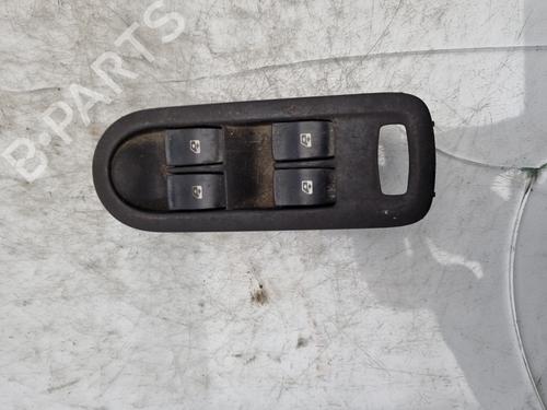 Used Left front window switch RENAULT MEGANE II (BM0/1_, CM0/1_) [2001-2012]  16947523
