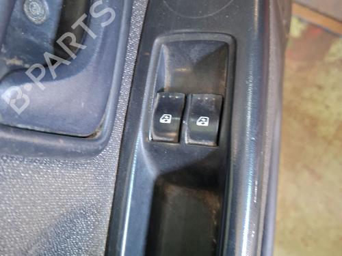 Used Left front window switch Left front window switch RENAULT CLIO II (BB_, CB_) 1.2 (BB0A, BB0F, BB10, BB1K, BB28, BB2D, BB2H, CB0A,... (58 hp) 34366925 34366925
