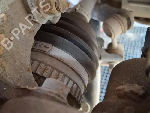 Used Right front driveshaft HYUNDAI TRAJET Box Body/MPV (FO) CRDi (113 hp) 32381808