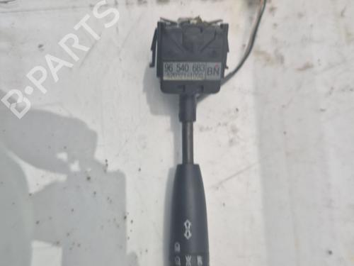 Used Steering column stalk CHEVROLET AVEO / KALOS Hatchback (T200) 1.4 16V (94 hp) 26525253