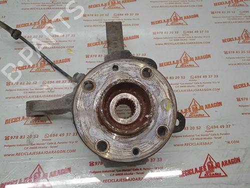 Used Right front steering knuckle RENAULT CLIO II (BB_, CB_) [1998-2016]  7945750