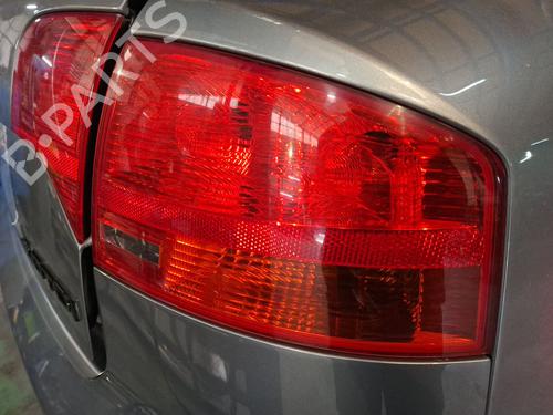 Used Right taillight Right taillight AUDI A4 B7 (8EC) 2.0 TDI 16V (140 hp) 33824899 33824899
