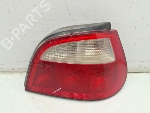 Używane Lampa tylna prawa RENAULT MEGANE I (BA0/1_) 1.4 16V (BA0D, BA1H, BA0W, BA10) (95 hp) 30303116