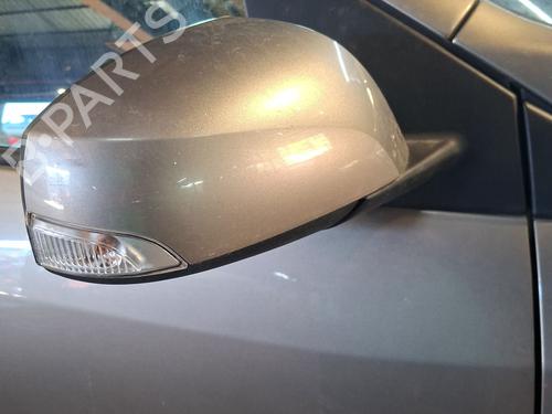 right-mirror-renault-megane-iii-hatchback-bz01_-b3_-2008-39142093 main image