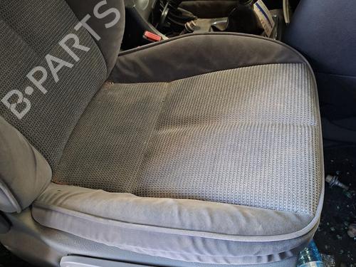 Sæde højre fortil Sæde højre fortil PEUGEOT 407 (6D_) 1.6 HDi 110 (6D9HZC, 6D9HYC) (109 hp) 34371331 34371331