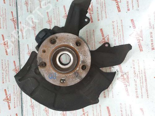 Used Right front steering knuckle SKODA OCTAVIA I (1U2) [1996-2010]  7936864