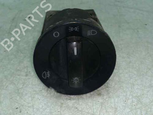 Used Headlight switch VW POLO (9N_, 9A_) 1.9 SDI (64 hp) 7931430