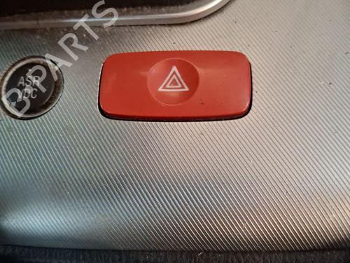warning-switch-alfa-romeo-159-939_-2005-2006-2007-2008-2009-2010-2011-2012-32381645 main image