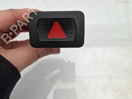 Used Warning switch VW GOLF IV (1J1) 1.6 (102 hp) 26573133
