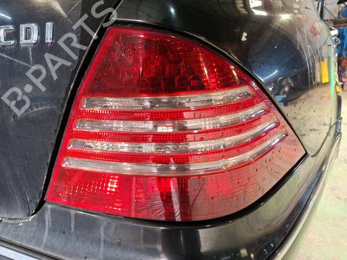 Used Right taillight Right taillight MERCEDES-BENZ S-CLASS (W220, V220) S 400 CDI (220.028, 220.128) (260 hp) 32381271 32381271