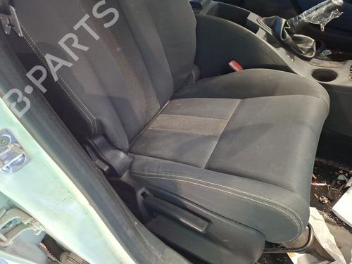 Used Right front seat Right front seat 39103494 39103494