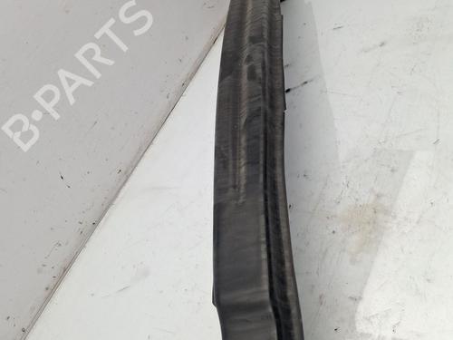 Rear bumper reinforcement SEAT LEON (5F1) 2.0 TDI BP24702713C73