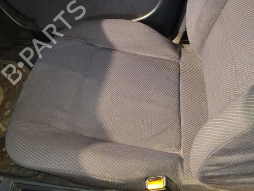 Stol høyre foran AUDI 100 C4 Saloon (4A2) 2.3 E (133 hp) 32381773