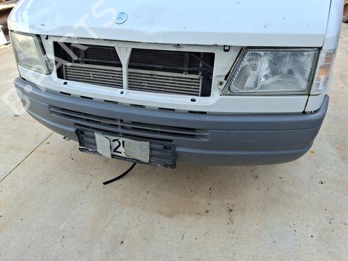 Used Front bumper MERCEDES-BENZ SPRINTER 2-t Platform/Chassis (B901, B902) 212 D (901.421, 902.412) (122 hp) 28513733