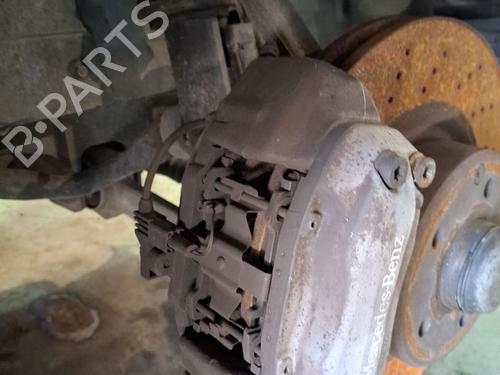 Used Right front brake caliper Right front brake caliper MERCEDES-BENZ S-CLASS (W220, V220) S 400 CDI (220.028, 220.128) (260 hp) 32381298 32381298