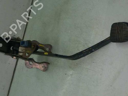 Used Break pedal NISSAN TERRANO II (R20) 2.7 TDi 4WD (125 hp) 8782654