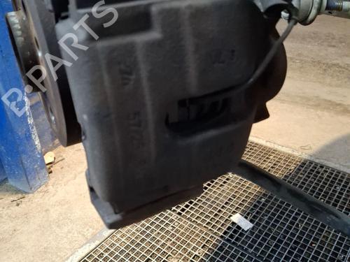 Pinça travão frente esquerda BMW X3 (E83) 2.0 d (150 hp) 32381459