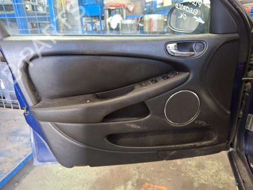Verkleidung vorne links für JAGUAR X-TYPE I (X400) 2.0 D (130 hp) 22321426