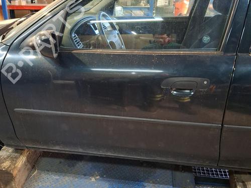 Used Left front door FORD MONDEO I (GBP) 2.0 i 16V 4x4 (132 hp) 30703884