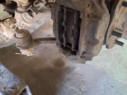 Used Right front brake caliper TOYOTA LAND CRUISER (_J7_, _JL7_) 2.4 TD (LJ70_, LJ73_, LJ70RV) (86 hp) 28387704