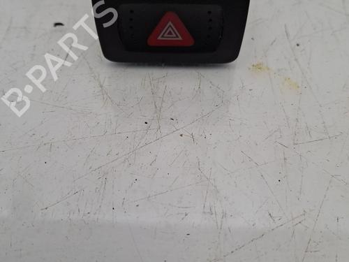Bouton de warning VW GOLF IV (1J1) 1.9 TDI (110 hp) 32134892