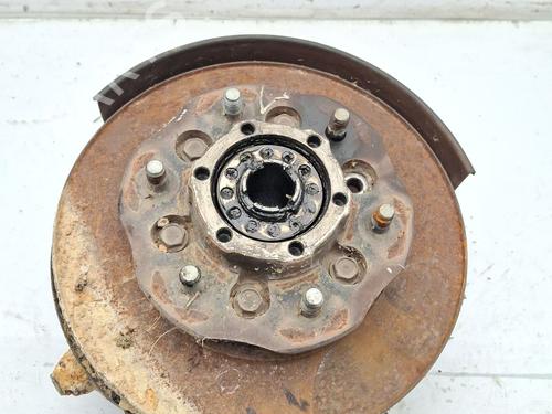 Used Left front steering knuckle NISSAN TERRANO II (R20) 2.4 i 12V 4WD (124 hp) 30897944