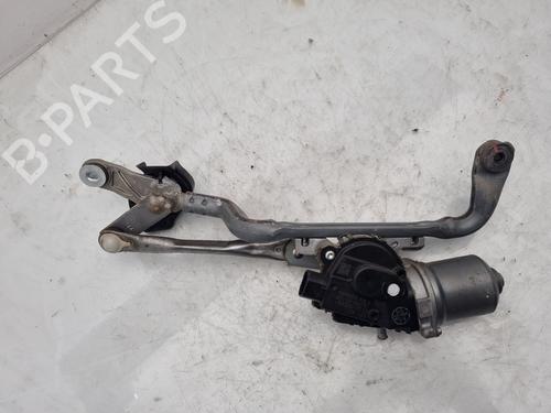 Used Front wiper motor TOYOTA YARIS (_P13_) 1.5 Hybrid (NHP130_, NHP130) (101 hp) 11144249