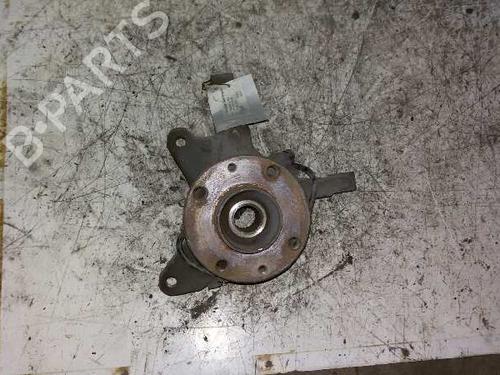 Used Left front steering knuckle RENAULT MEGANE I (BA0/1_) [1995-2004]  7941568