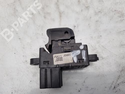 Used Left rear window switch Left rear window switch NISSAN QASHQAI / QASHQAI +2 I (J10, NJ10, JJ10E) 2.0 dCi All-wheel Drive (150 hp) 10681289 10681289