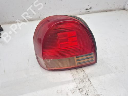 Rückleuchte Links für HYUNDAI SONATA IV (EF) 2.0 16V (136 hp) 26613223