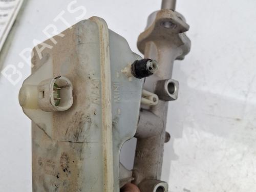 Brake master cylinder RENAULT TRAFIC II Van (FL) 2.0 dCi 115 (FL01, FL0U, FL00, FL0H, FL0M) | BP31680230M77  - Image 5