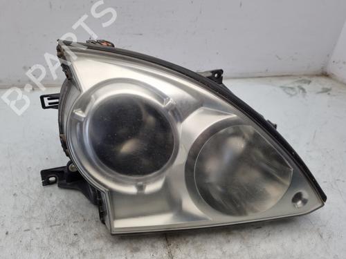 Used Right headlight HYUNDAI TERRACAN (HP) 2.9 CRDi (150 hp) 17745972