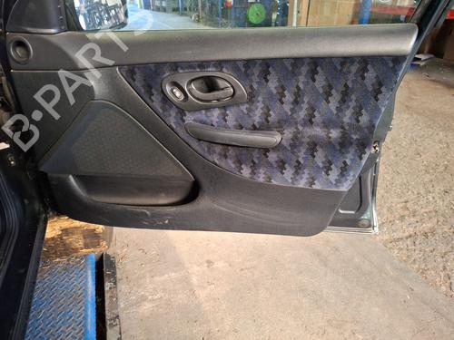 Pannello interno anteriore destro FORD MONDEO I (GBP) 2.0 i 16V 4x4 (132 hp) 30703899