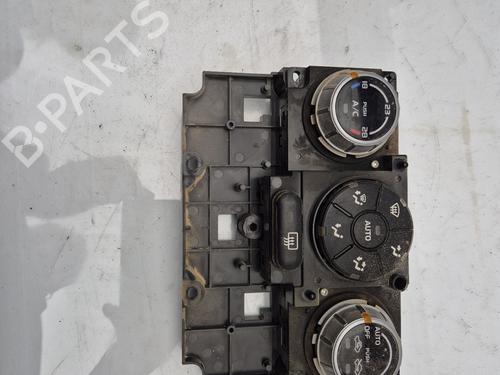 AC Styreenhet / Manøvreringsenhet SUZUKI GRAND VITARA II (JT, TE, TD) 1.9 DDiS (JB419WD, JB419XD) (129 hp) 23002341