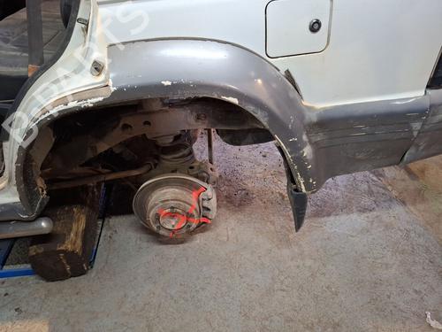 Listwa nadkola tylnego lewego MITSUBISHI PAJERO II (V3_W, V2_W, V4_W, V5_W) 2.5 TDiC (V44W, V24W) BP29322057C136