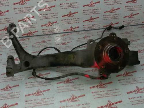 Achsschenkel links vorne AUDI A4 B5 (8D2) 2.6 (150 hp)null