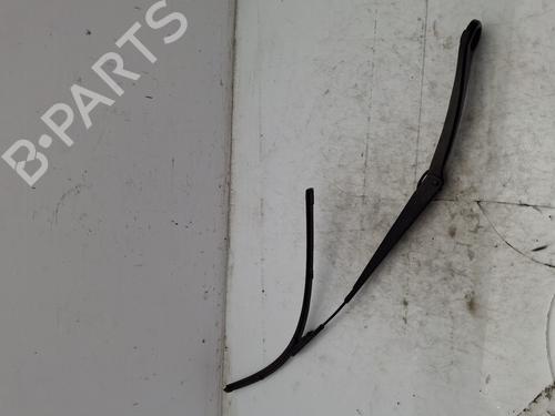 Used Front windshield wiper arm INFINITI Q30 [2015-2025]  18258288