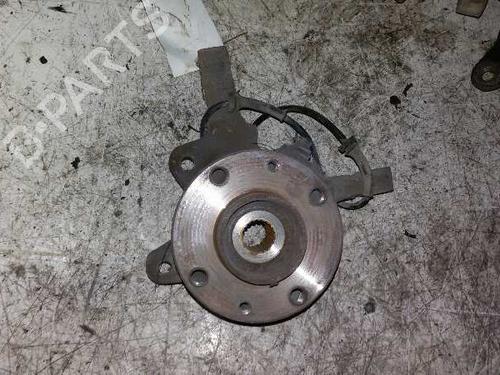 Used Left front steering knuckle RENAULT CLIO II Hatchback Van (SB0/1/2_) [1998-2025]  7942056