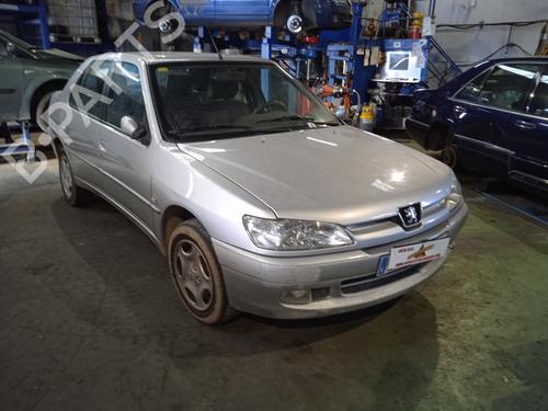 Front right lock PEUGEOT 306 Hatchback (7A, 7C, N3, N5)  | BP22322531C97 
