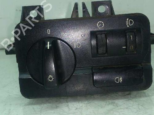 Used Headlight switch BMW 3 (E46) 320 d (150 hp) 7932449