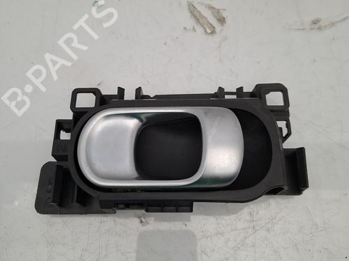 Used Front right interior door handle Front right interior door handle CITROËN C3 III (SX) 1.5 BlueHDi 100 (SXYHYP, SXYHTU) (102 hp) 39722664 39722664