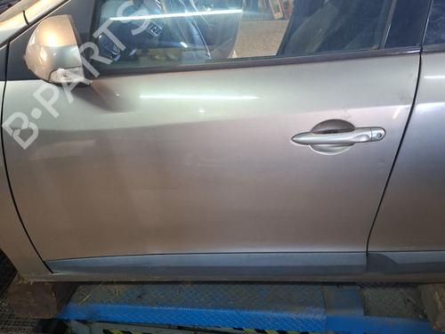 left-front-door-renault-megane-iii-hatchback-bz01_-b3_-2008-39142084 main image