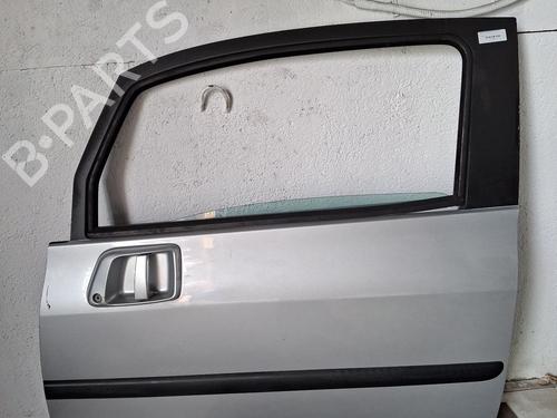 Used Left front door PEUGEOT 1007 (KM_) 1.4 (75 hp) 27634431