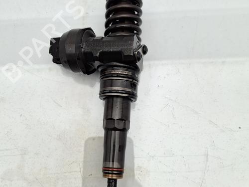 Used Injector VW CADDY III MPV (2KB, 2KJ, 2CB, 2CJ) 1.9 TDI (105 hp) 22738296