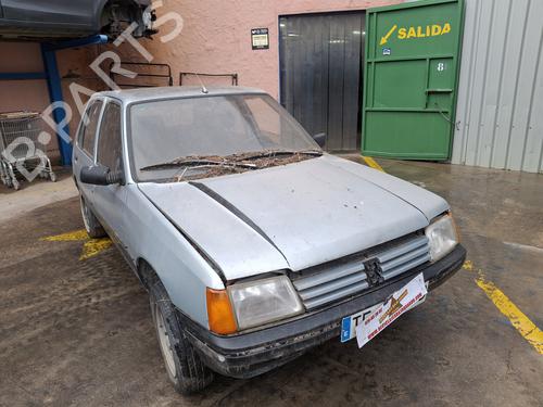 Pièces Détachées Usagées PEUGEOT 205 II (20A/C) 1.7 Diesel (60 hp) 4407227