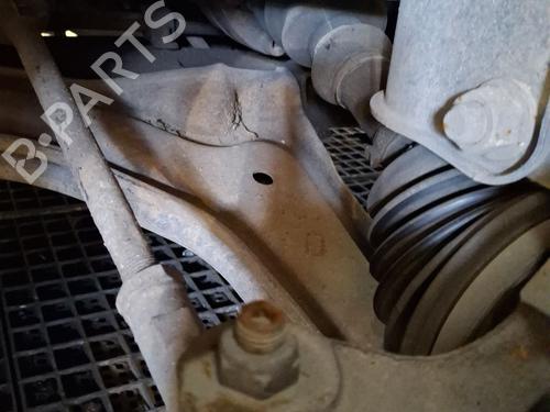 Used Right front driveshaft Right front driveshaft MERCEDES-BENZ VITO Bus (W638) 108 CDI 2.2 (638.194) (82 hp) 32751468 32751468